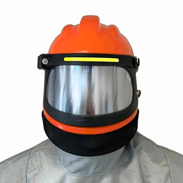 Sandblåsehjelm med frisklufttilførsel og LED-lys